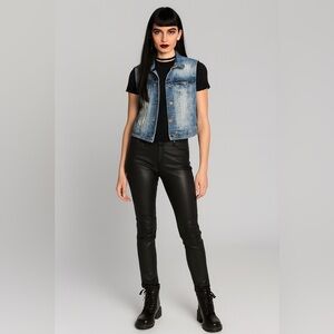 Wallflower Blue Boxy Notched Collar Top